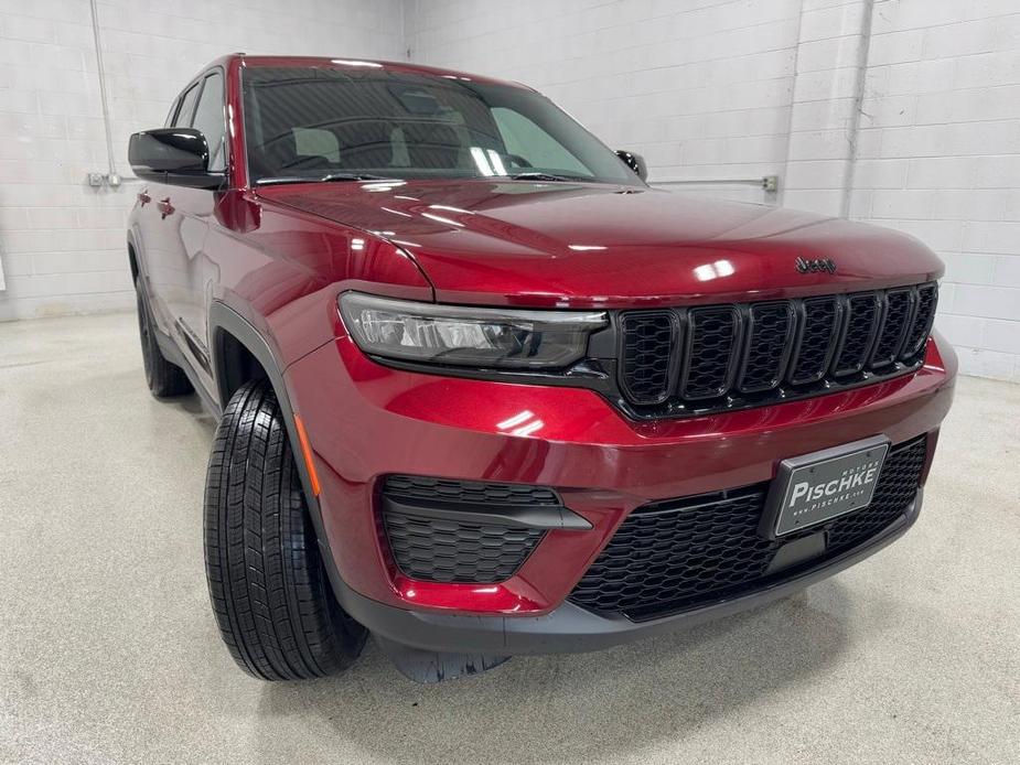 new 2025 Jeep Grand Cherokee car, priced at $43,929