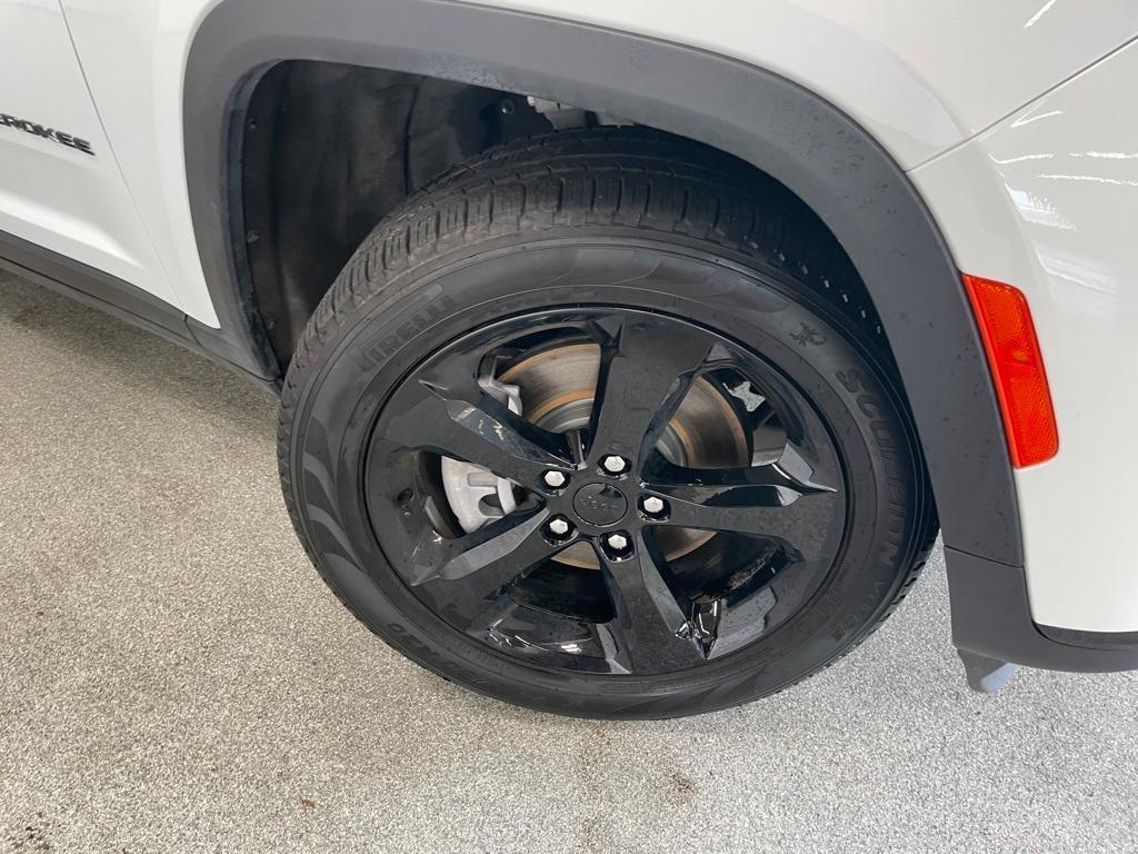 used 2024 Jeep Grand Cherokee L car, priced at $39,990