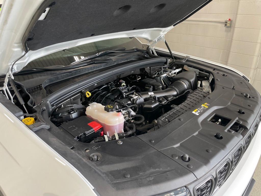 used 2024 Jeep Grand Cherokee L car, priced at $39,990