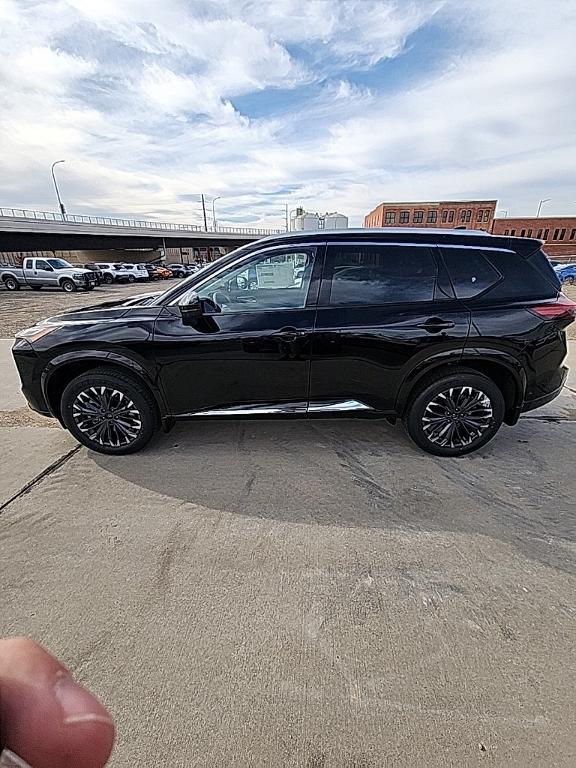 new 2025 Nissan Rogue car, priced at $44,020