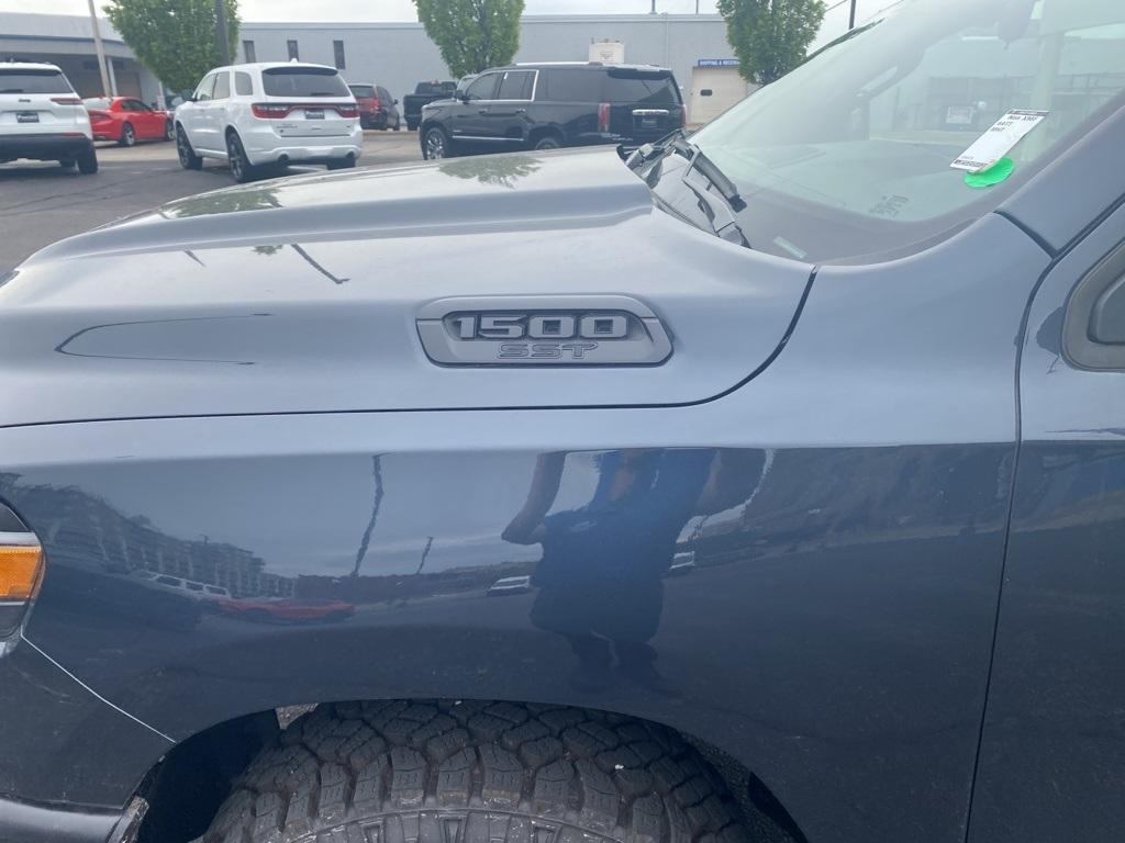 new 2025 Ram 1500 car