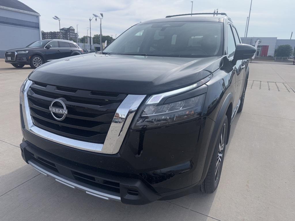 new 2025 Nissan Pathfinder car