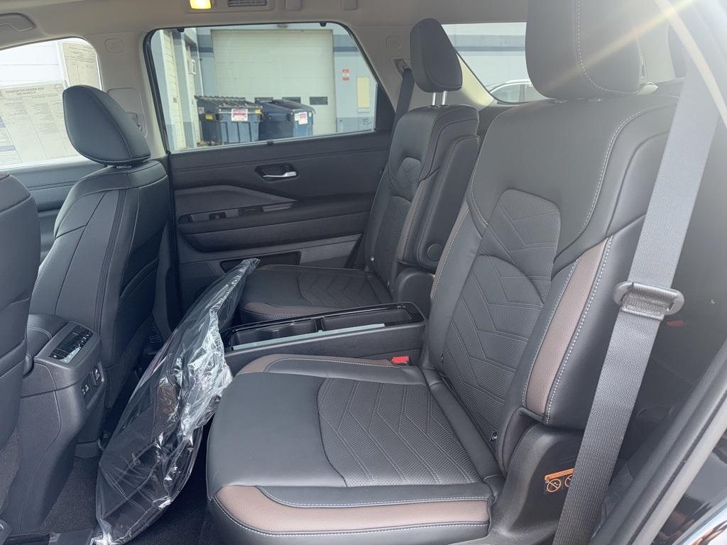 new 2025 Nissan Pathfinder car