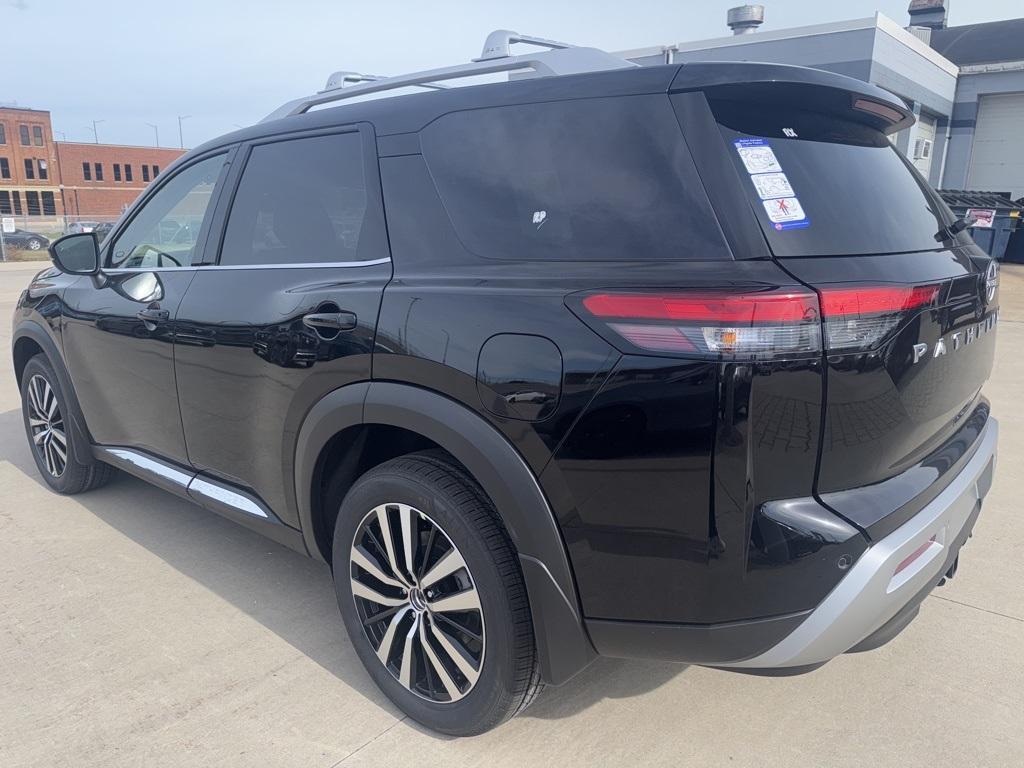new 2025 Nissan Pathfinder car