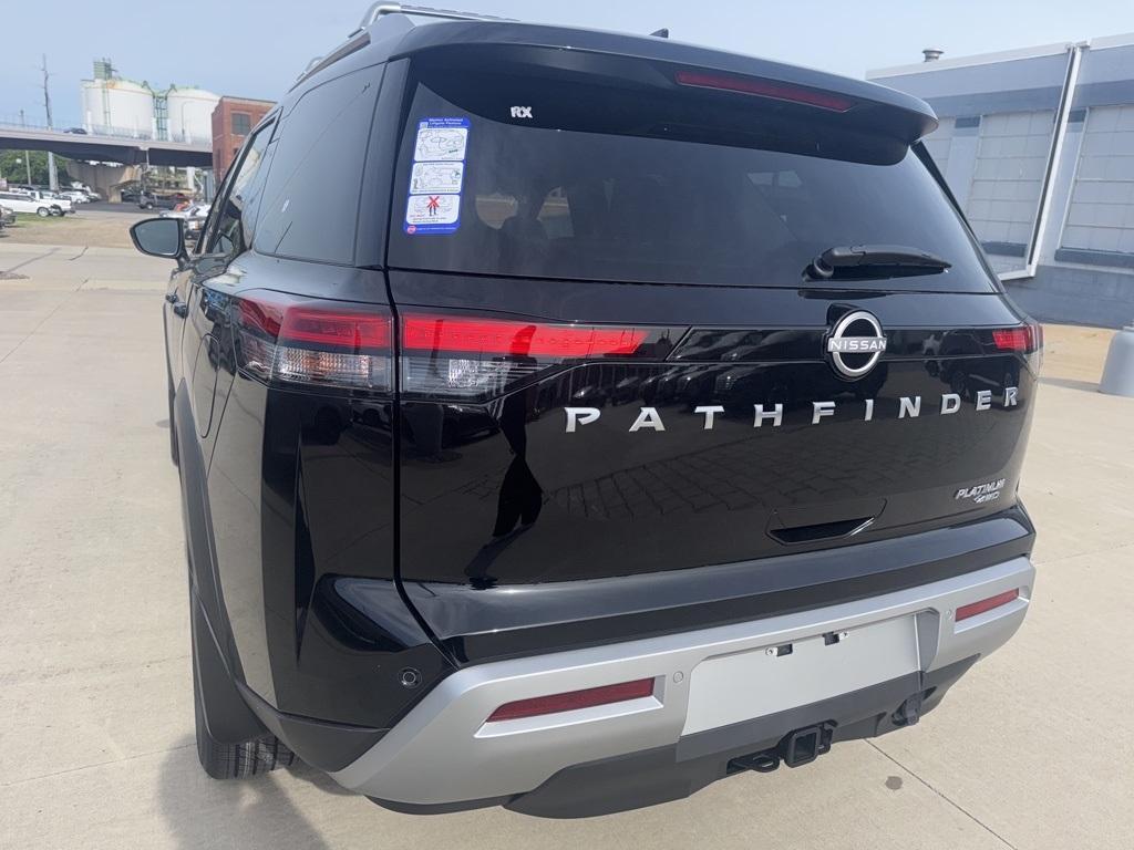 new 2025 Nissan Pathfinder car