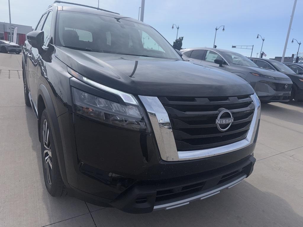 new 2025 Nissan Pathfinder car
