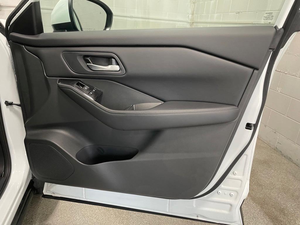 used 2025 Nissan Rogue car, priced at $31,990