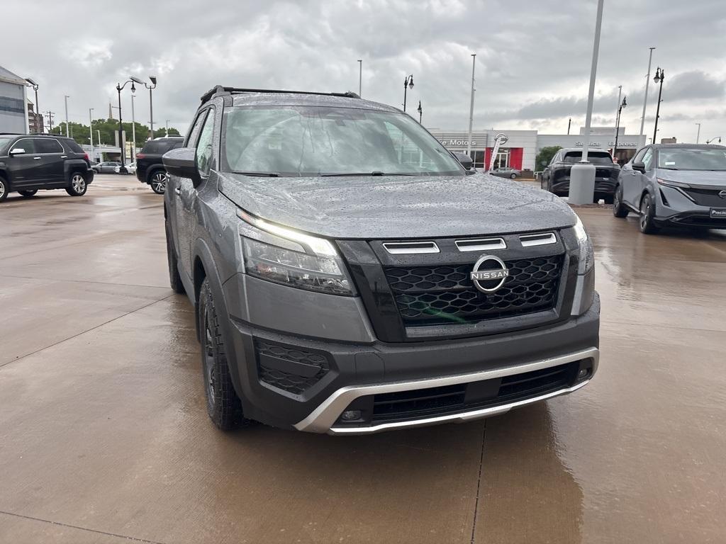 new 2025 Nissan Pathfinder car