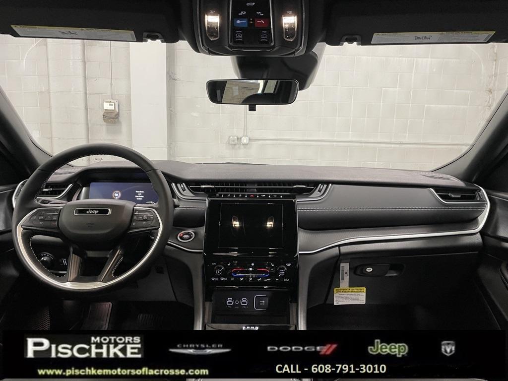 new 2025 Jeep Grand Cherokee car