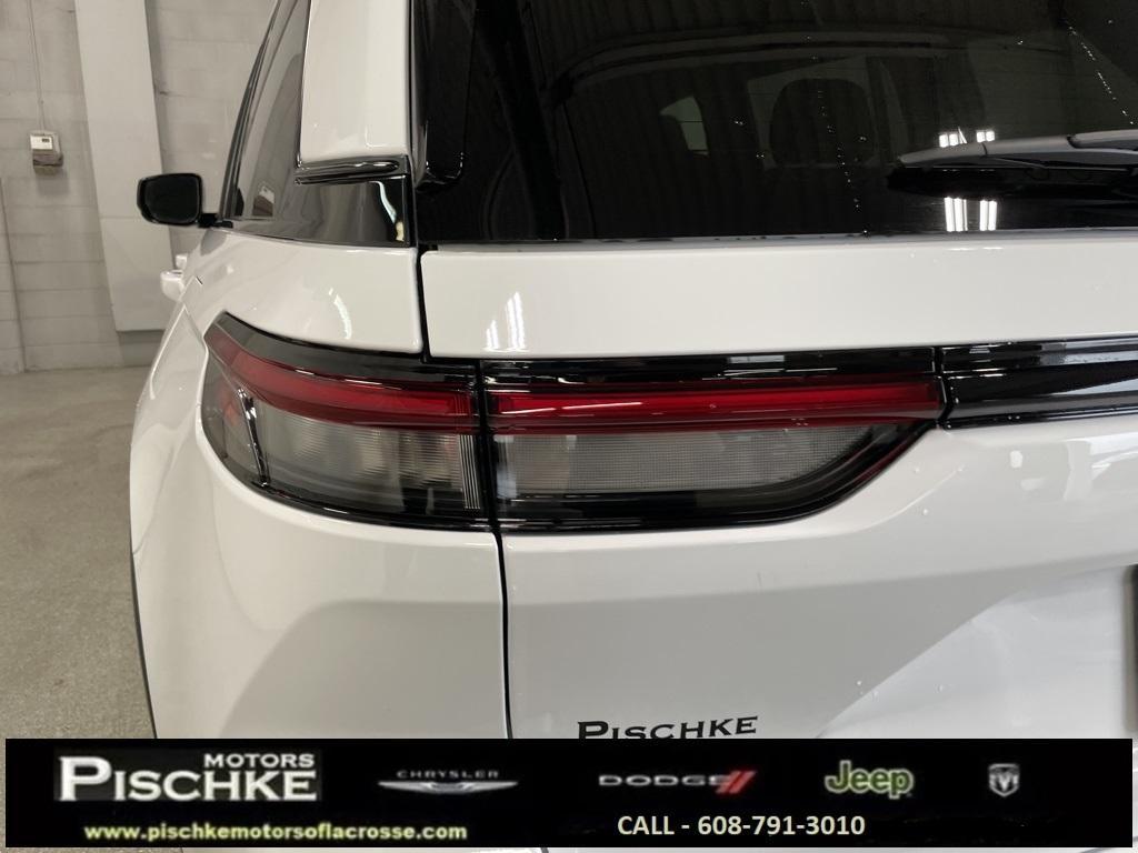 new 2025 Jeep Grand Cherokee car