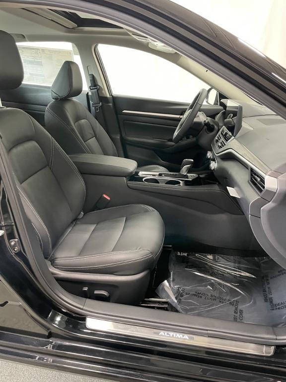 new 2025 Nissan Altima car