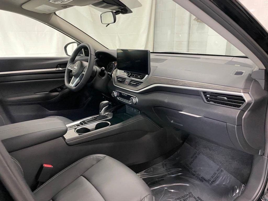 new 2025 Nissan Altima car