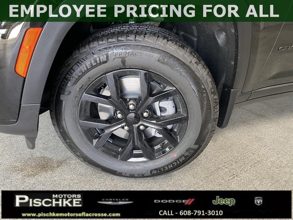 new 2025 Jeep Grand Cherokee L car