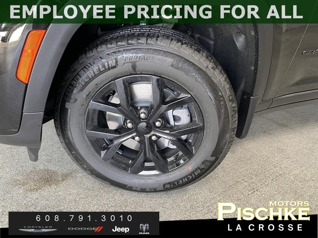 new 2025 Jeep Grand Cherokee L car