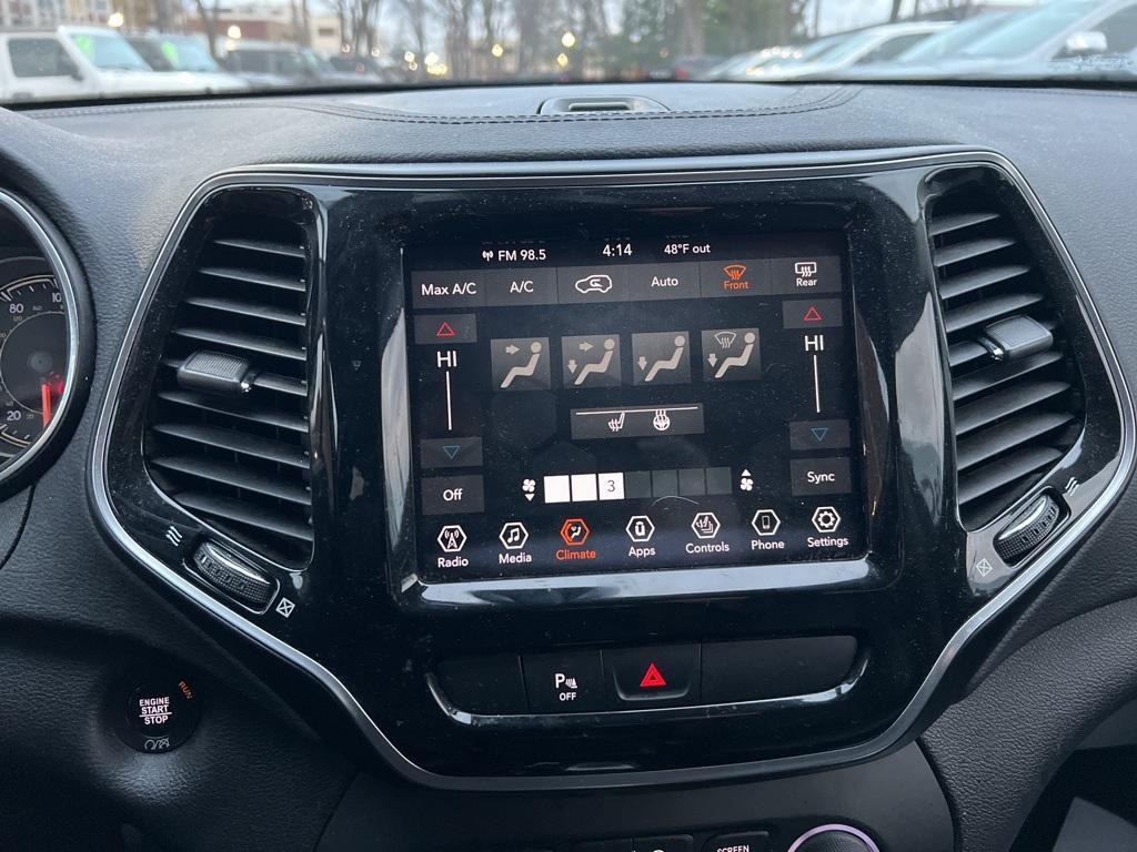 used 2019 Jeep Cherokee car