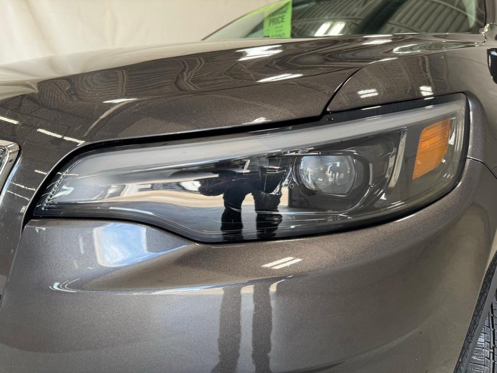 used 2022 Jeep Cherokee car, priced at $25,990