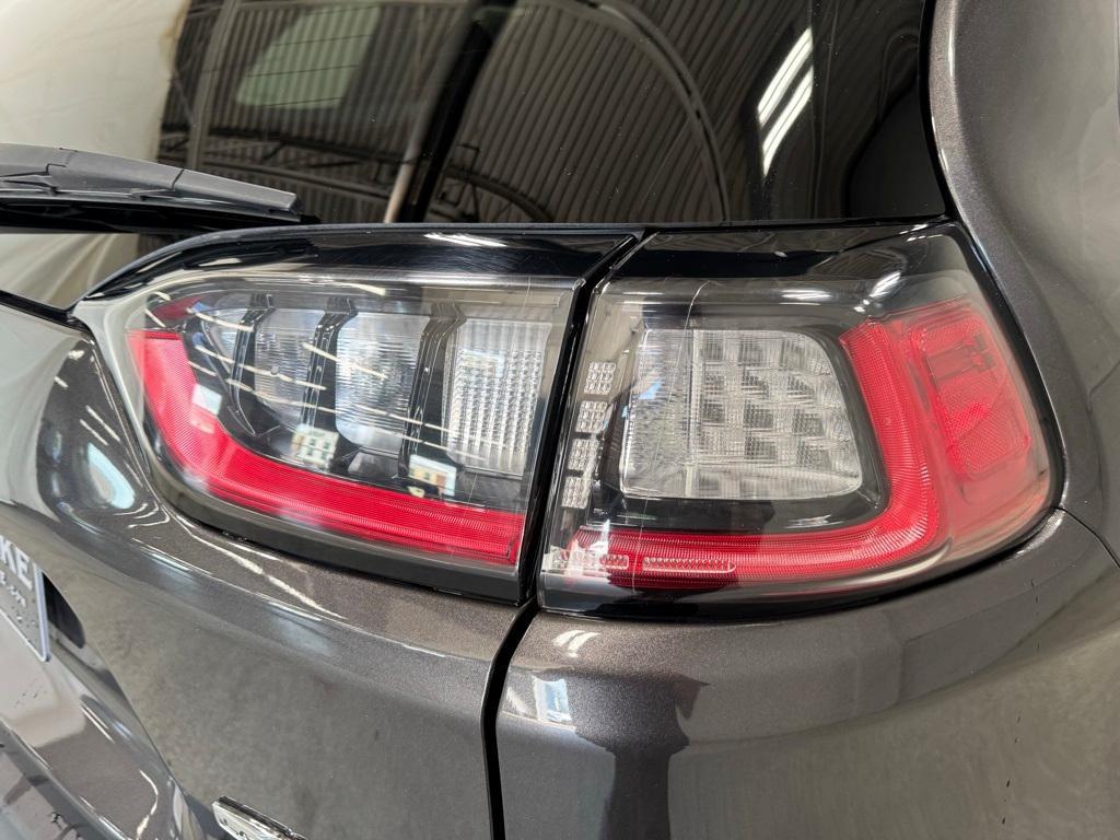 used 2022 Jeep Cherokee car, priced at $25,990