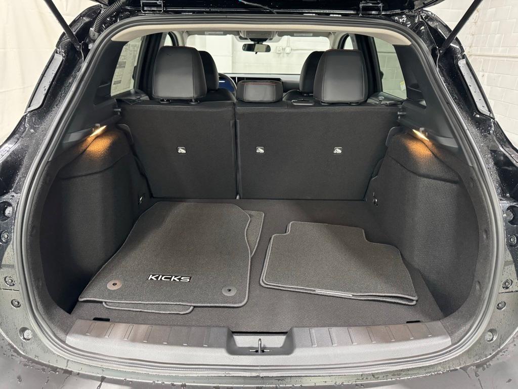new 2025 Nissan Kicks car