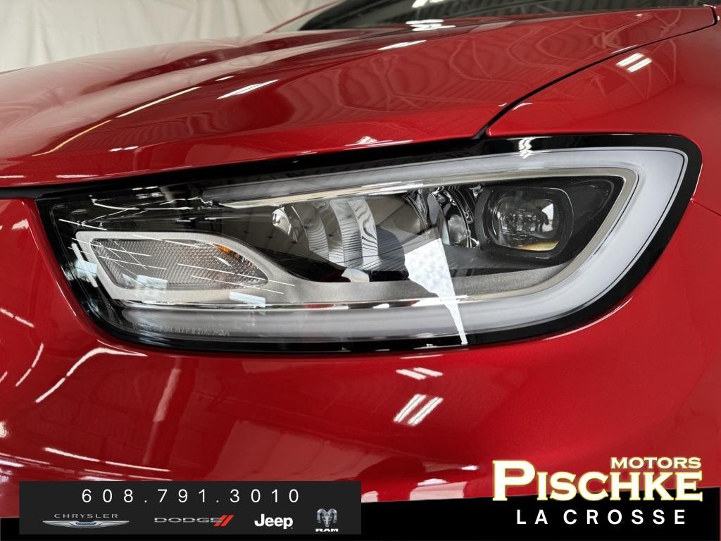 new 2025 Chrysler Pacifica car
