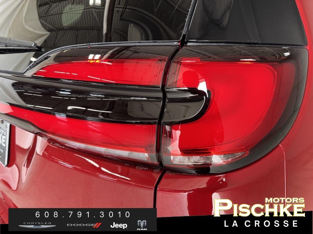 new 2025 Chrysler Pacifica car