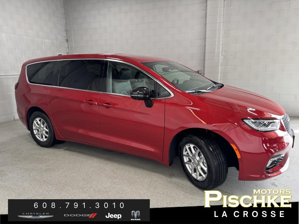 new 2025 Chrysler Pacifica car