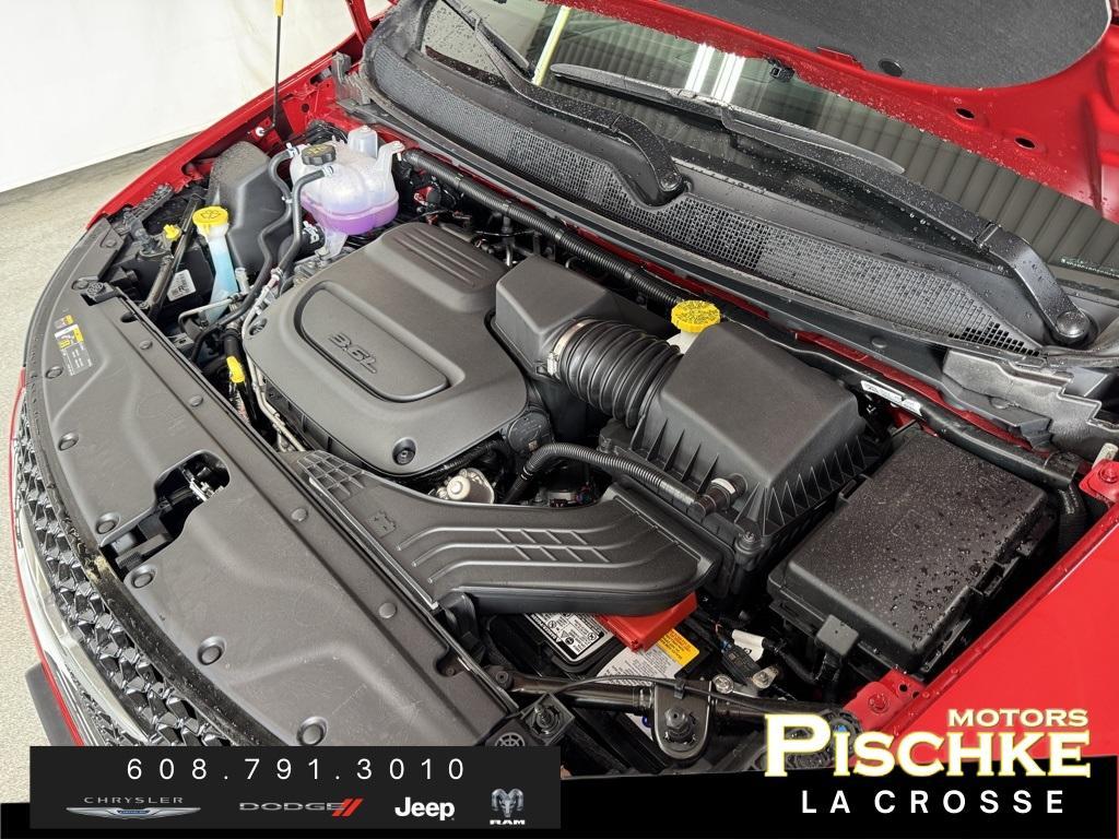 new 2025 Chrysler Pacifica car