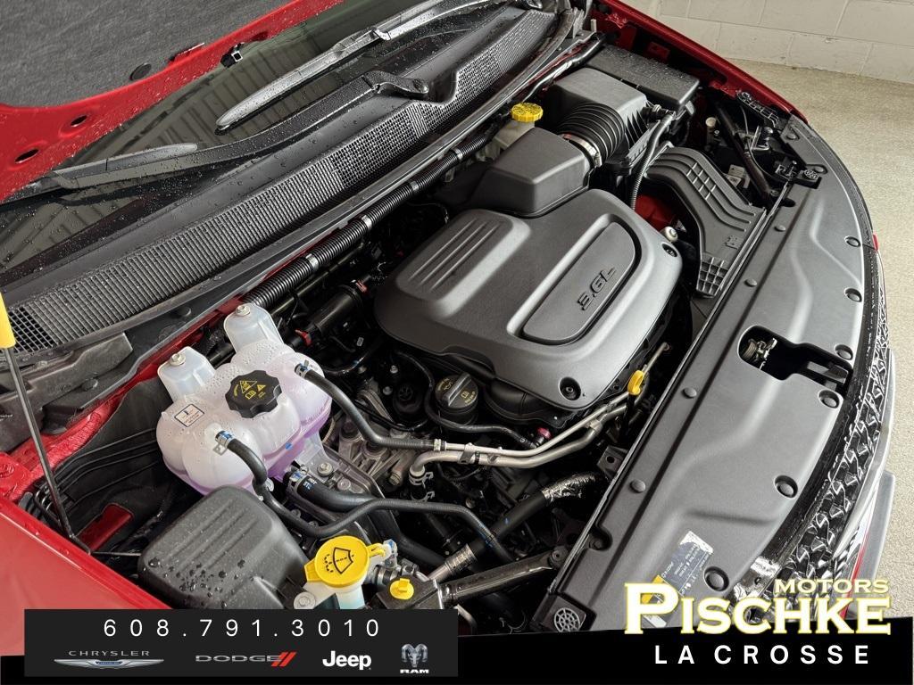 new 2025 Chrysler Pacifica car