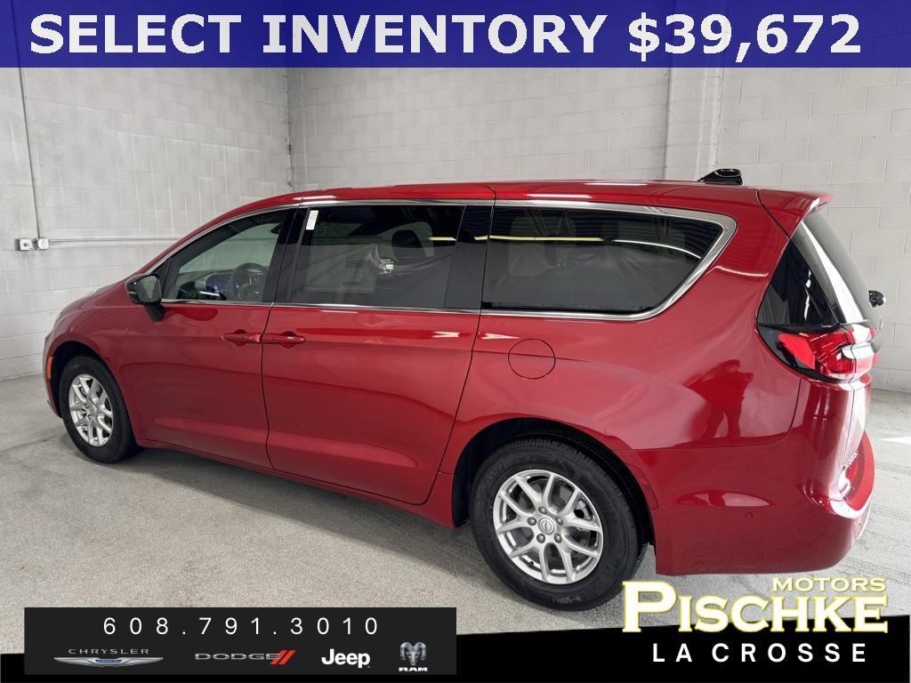 new 2025 Chrysler Pacifica car