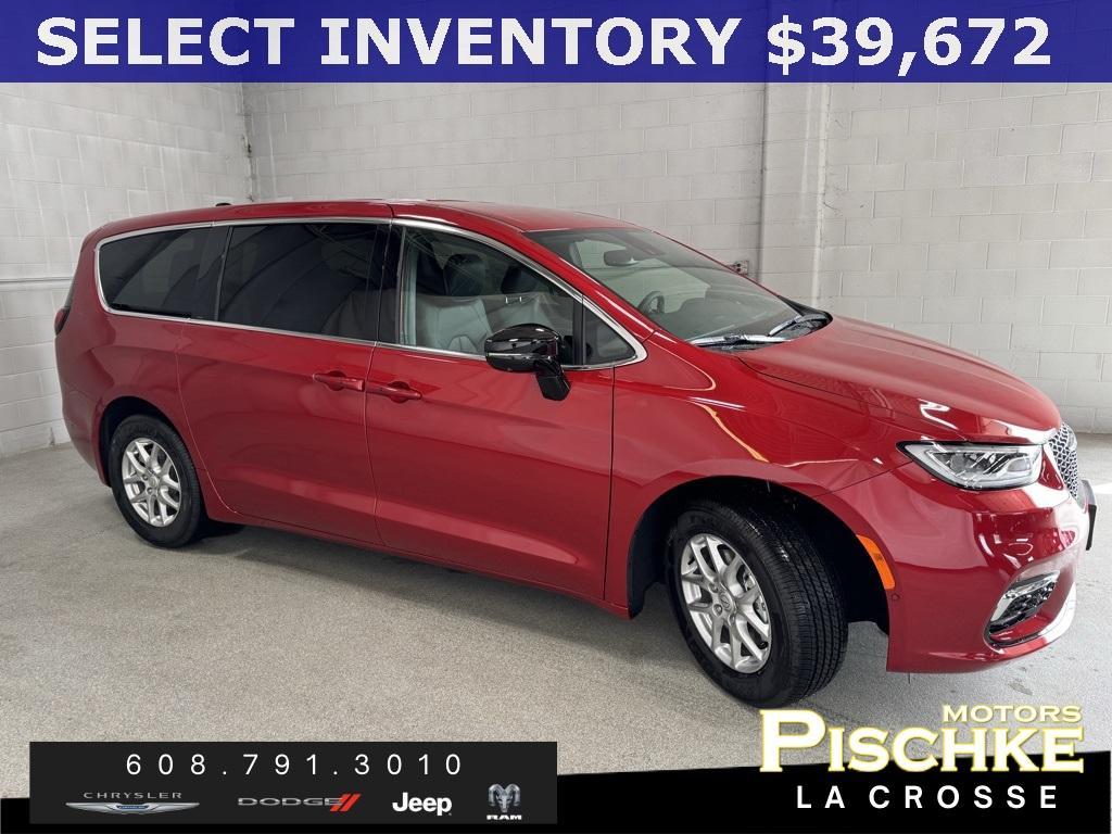 new 2025 Chrysler Pacifica car