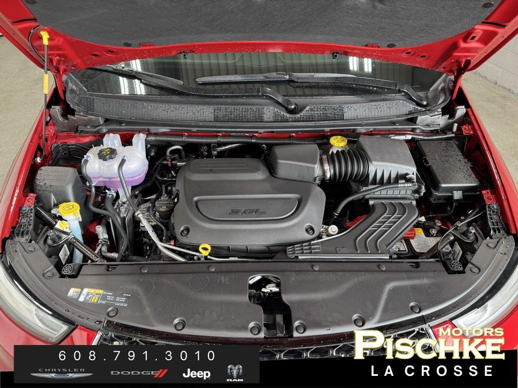 new 2025 Chrysler Pacifica car
