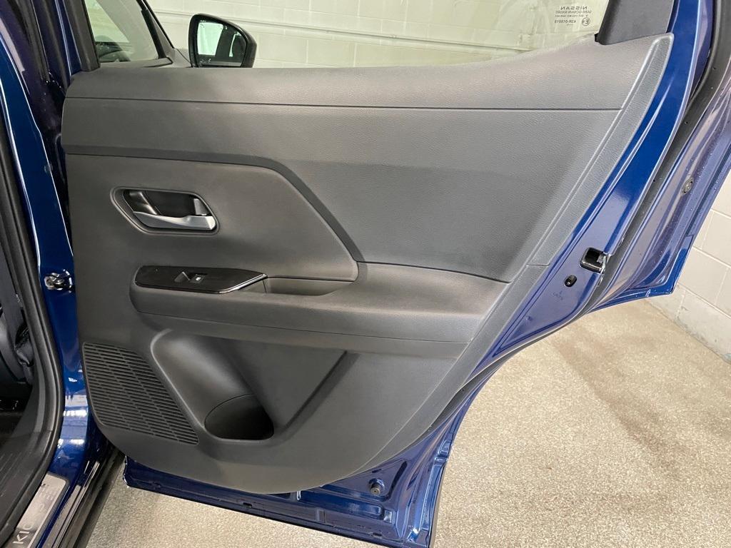new 2025 Nissan Kicks car