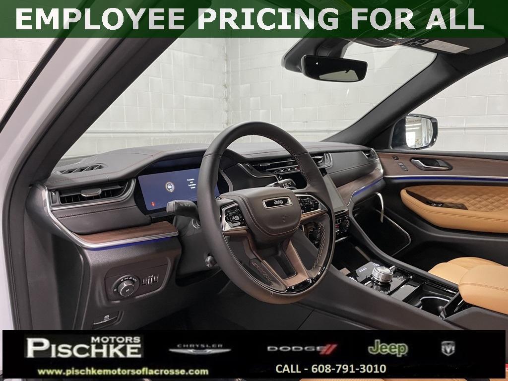 new 2025 Jeep Grand Cherokee car