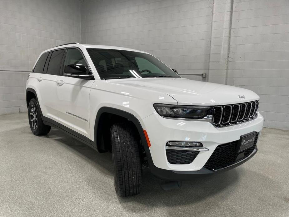 new 2025 Jeep Grand Cherokee car, priced at $46,815