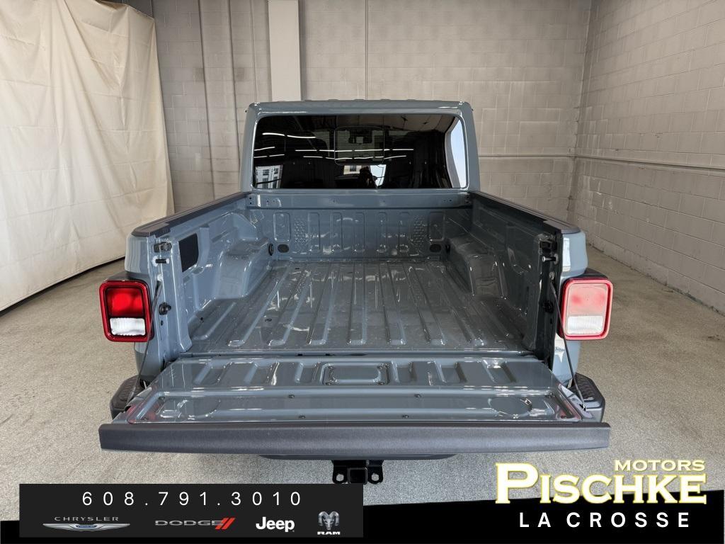 new 2025 Jeep Gladiator car