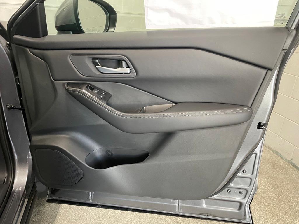 new 2025 Nissan Rogue car