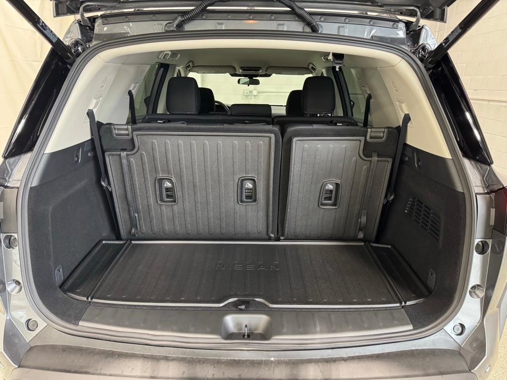 new 2025 Nissan Pathfinder car