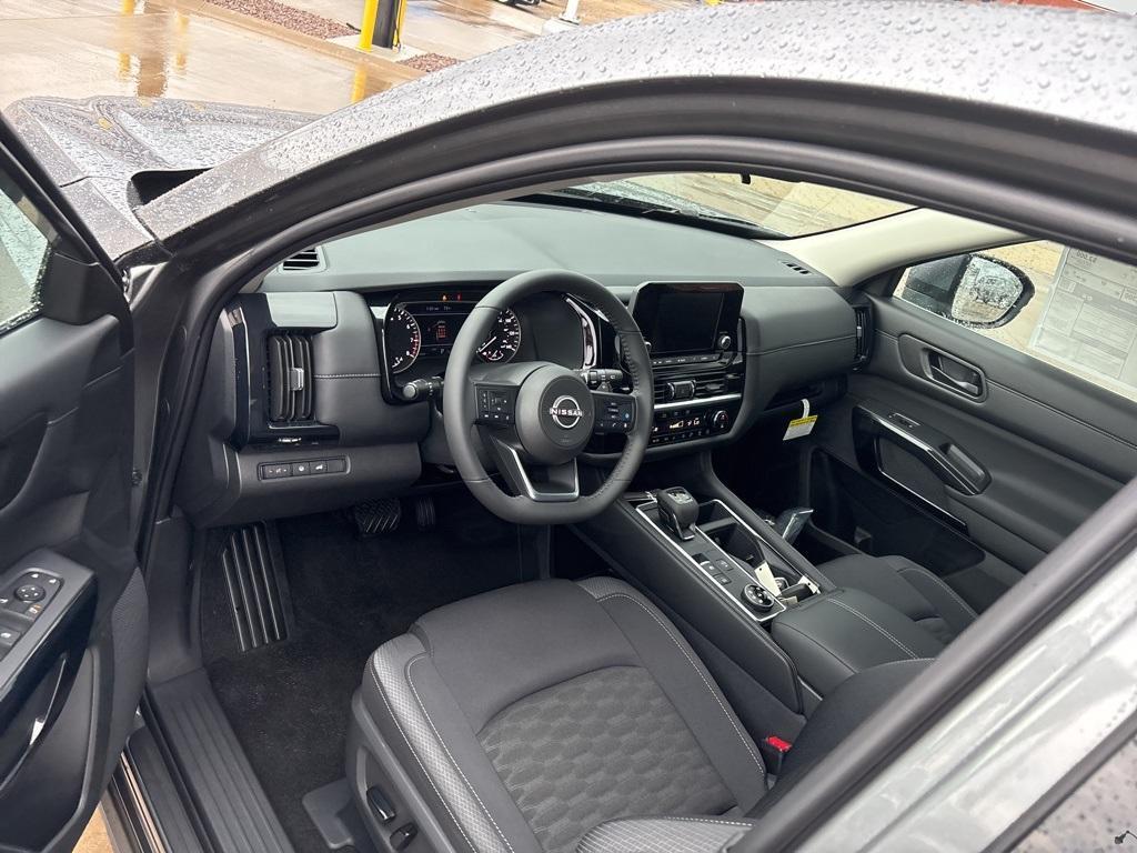 new 2025 Nissan Pathfinder car