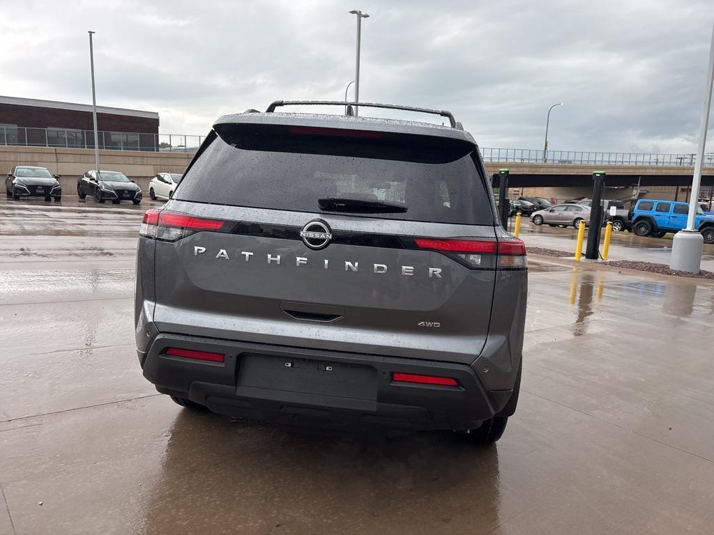 new 2025 Nissan Pathfinder car