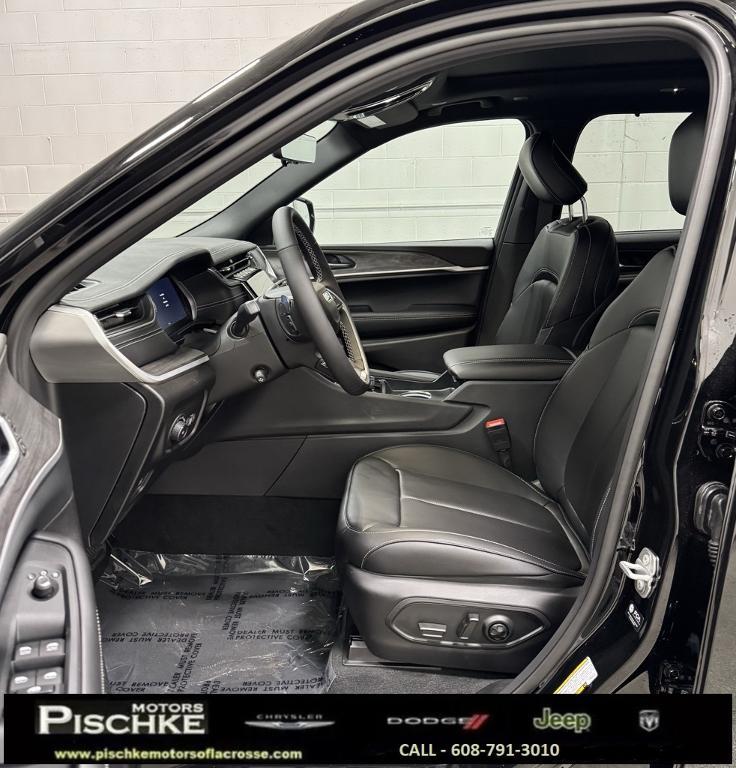 new 2025 Jeep Grand Cherokee L car