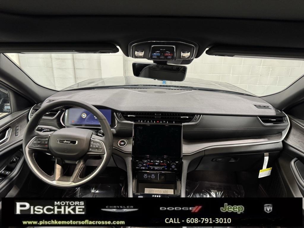 new 2025 Jeep Grand Cherokee L car