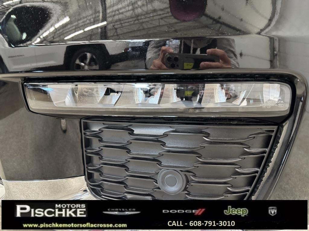 new 2025 Jeep Grand Cherokee L car