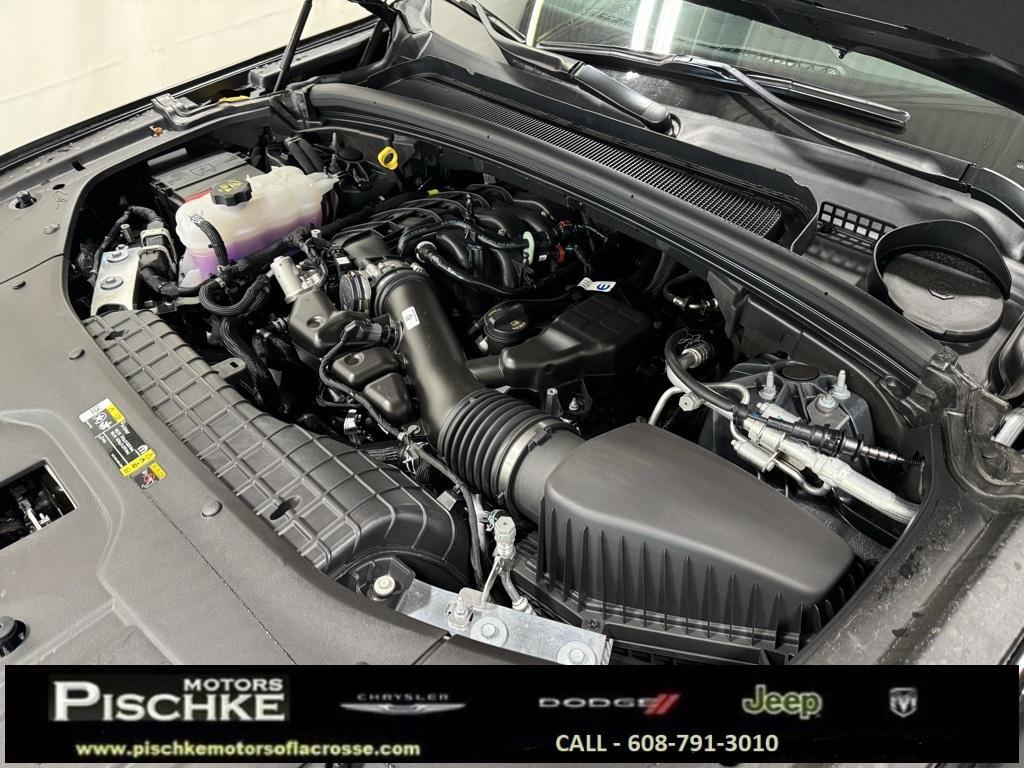 new 2025 Jeep Grand Cherokee L car