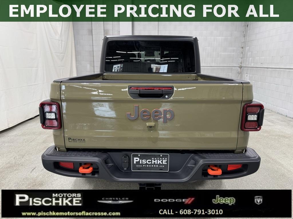 new 2025 Jeep Gladiator car