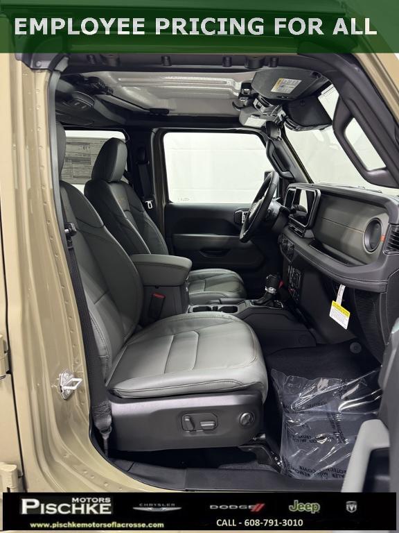 new 2025 Jeep Gladiator car