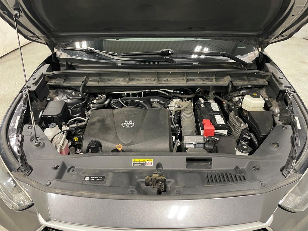 used 2022 Toyota Highlander car, priced at $33,488