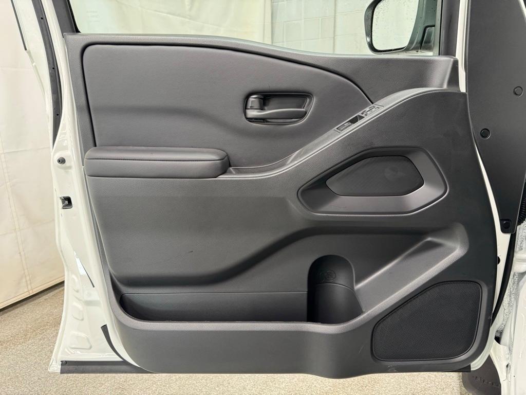new 2025 Nissan Frontier car