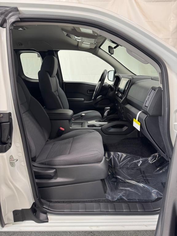 new 2025 Nissan Frontier car