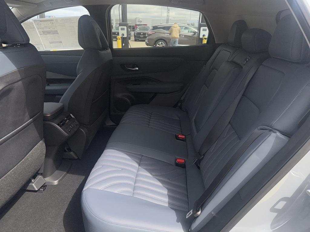 new 2025 Nissan ARIYA car