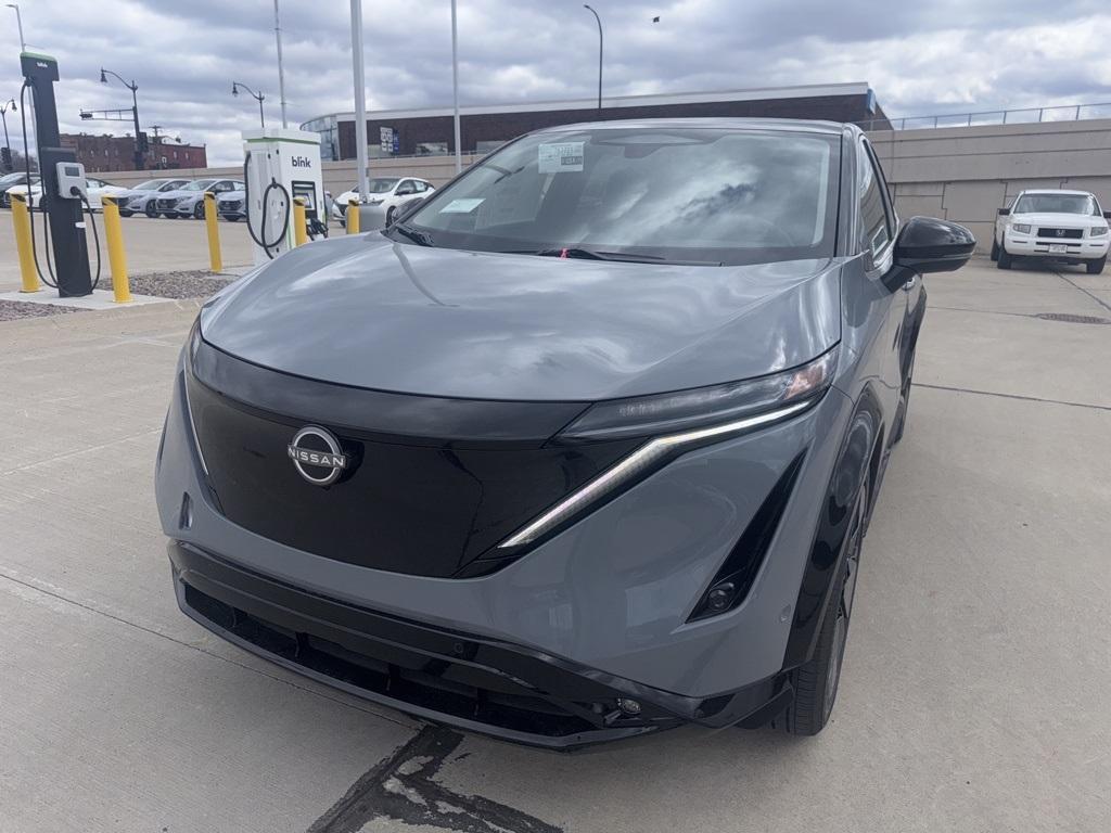 new 2025 Nissan ARIYA car