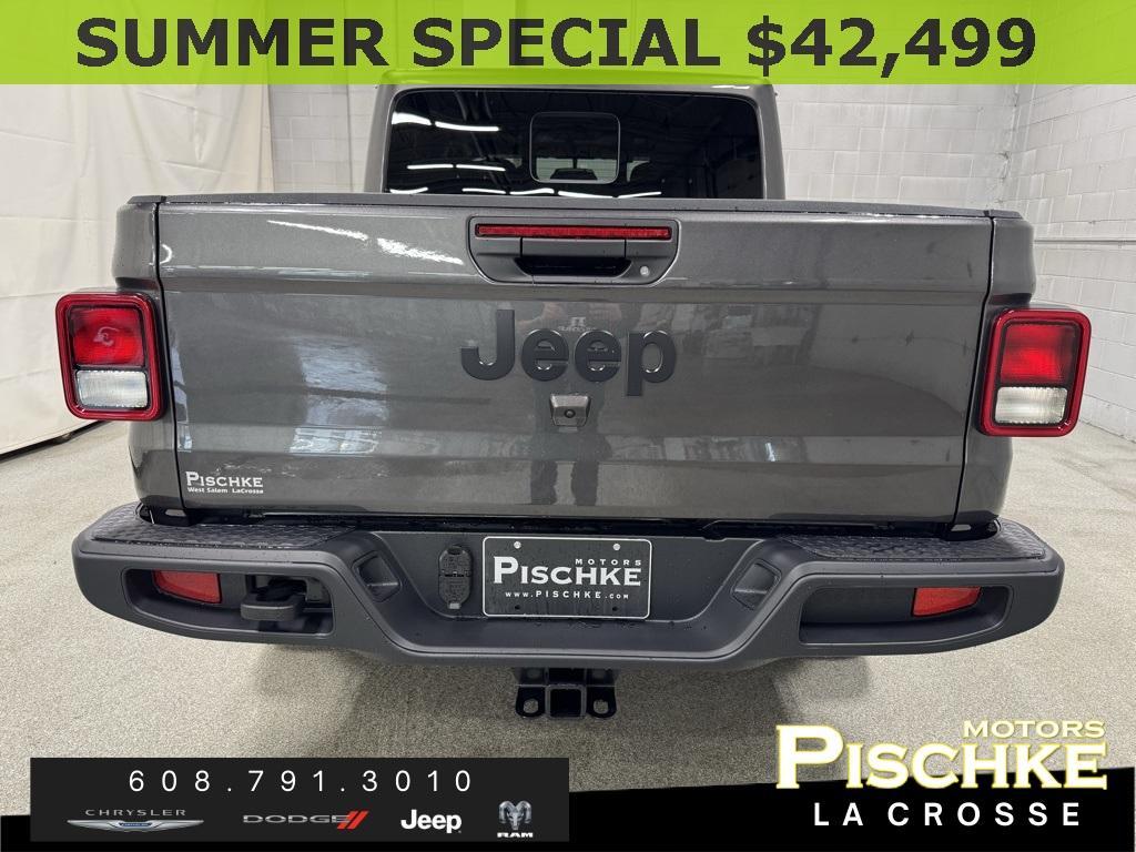 new 2025 Jeep Gladiator car